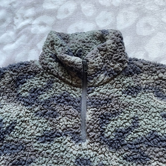 American Eagle Camo Sherpa Quarter Zip Sweatshirt Size Medium - Picture 7 of 12